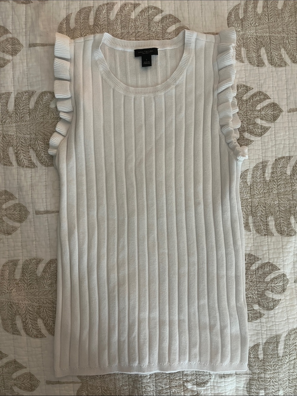Ann Taylor Factory White Ribbed Sleeveless Tank with Ruffle Trim